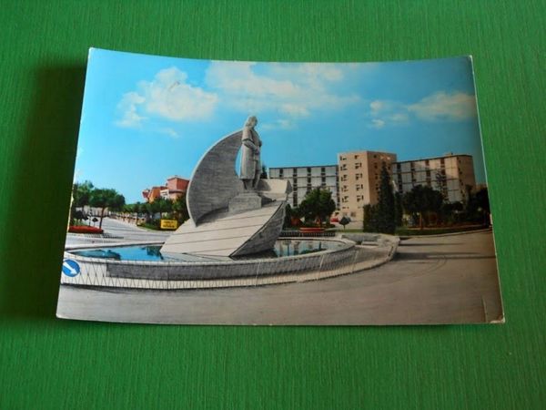 Cartolina Abano Terme - Zona residenziale Monumento a C. Colombo …