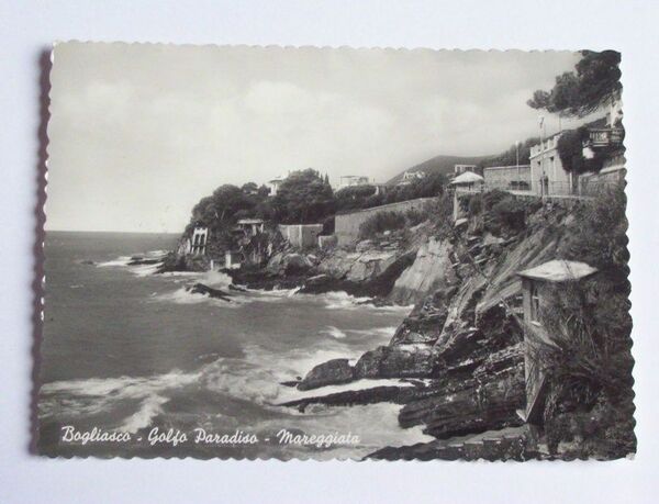 Cartolina Bogliasco - Golfo Paradiso - Mareggiata 1959.