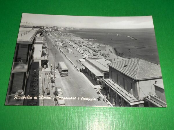 Cartolina Rivabella di Rimini - Lungomare e spiaggia 1964.