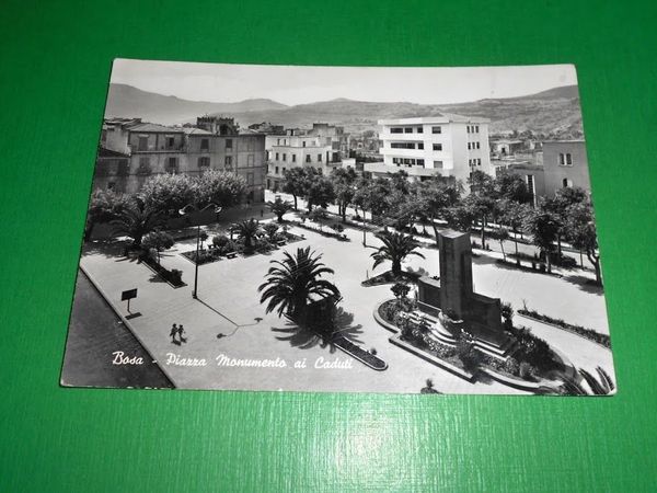 Cartolina Bosa - Piazza Monumento ai Caduti 1965