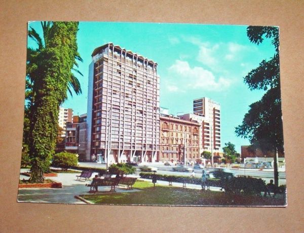 Cartolina Cagliari - Piazza Deffenu e fontana 1974.