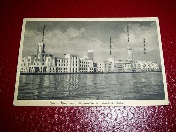 Cartolina Bari - Panorama dal lungomare N. Sauro 1940.