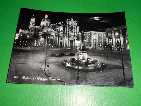 Cartolina Catania - Piazza Duomo 1954