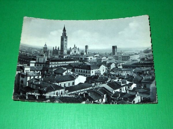 Cartolina Cremona - Panorama e Torrazzo 1950