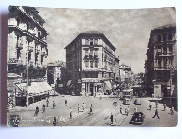 Cartolina Padova - Piazza Garibaldi 1953