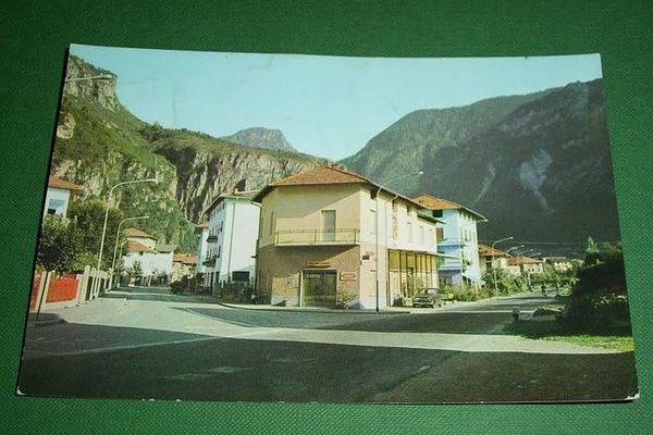 Cartolina Storo ( Trento ) - Via C. Battisti e …