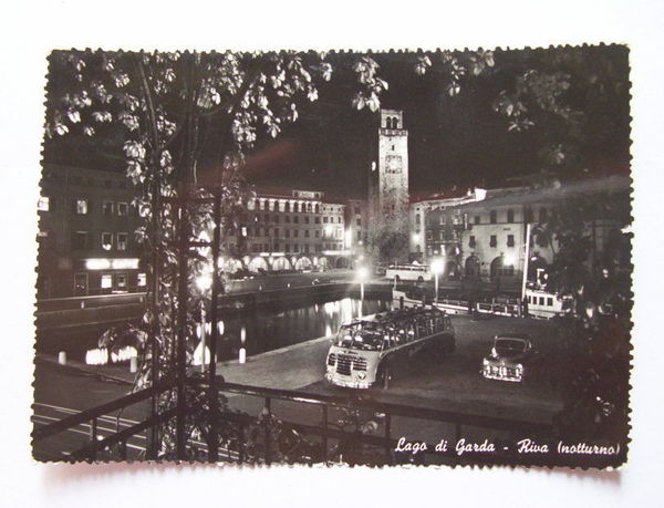 Cartolina Lago di Garda - Riva - Veduta notturna 1955