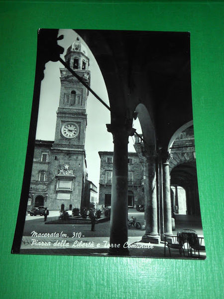 Cartolina Macerata - Piazza della Libertà e Torre Comunale 1955 …