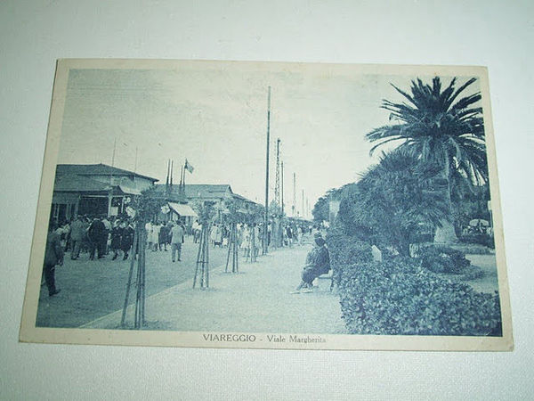 Cartolina Viareggio - Viale Margherita 1930