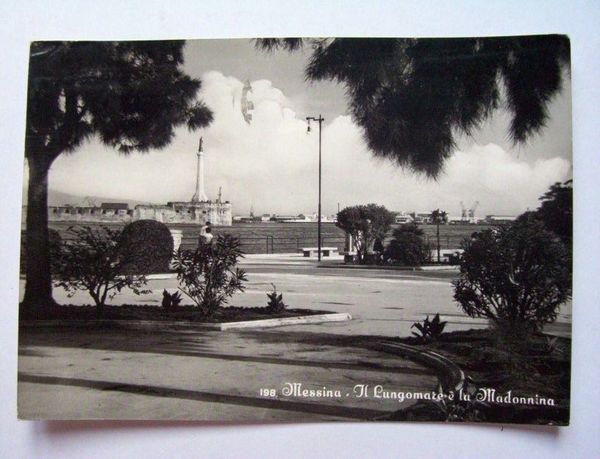 Cartolina Messina - Lungomare e la Madonnina -- 1956