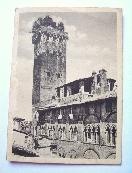 Cartolina Lucca - Palazzo Guinigi 1952