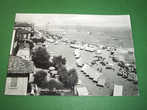 Cartolina Viserba ( Rimini ) - Panorama della Spiaggia 1962