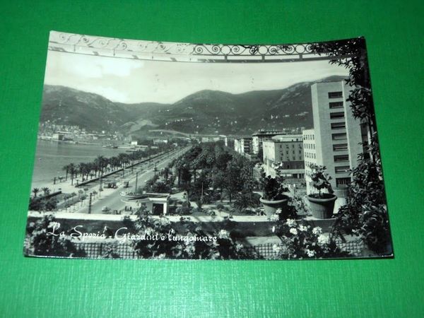 Cartolina La Spezia - Giardini e Lungomare 1958