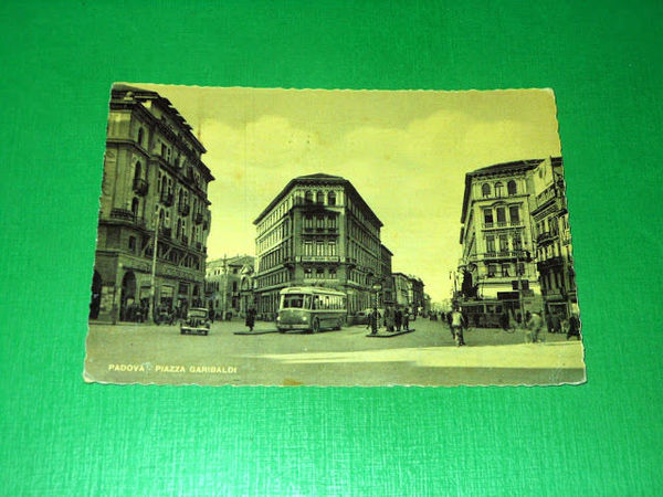 Cartolina Padova -- Piazza Garibaldi 1953