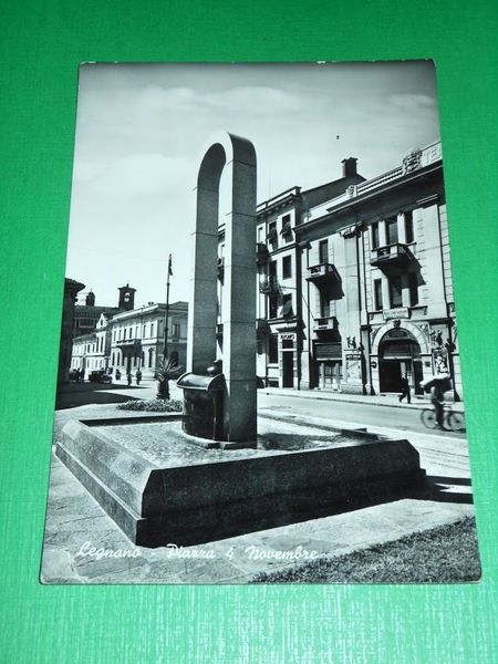 Cartolina Legnano - Piazza 4 Novembre 1953