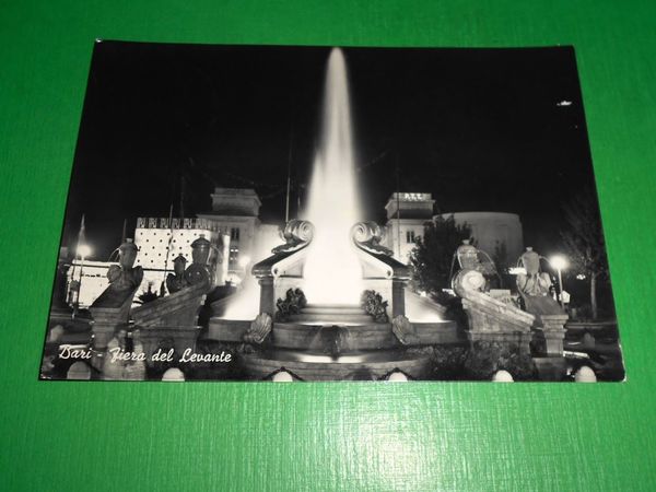 Cartolina Bari - Fiera del Lavente 1954