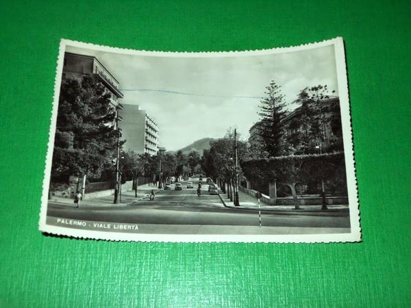 Cartolina Palermo - Viale Libertà 1956