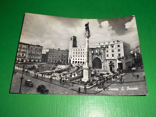 Cartolina Lecce - Piazza S. Oronzo 1952