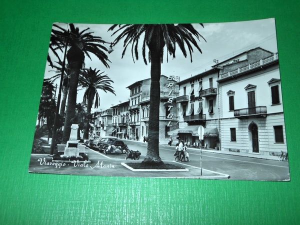 Cartolina Viareggio - Viale Manin 1961