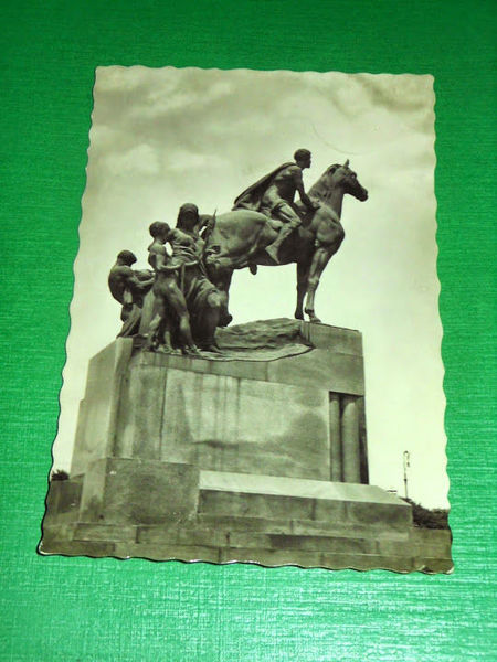 Cartolina Busto Arsizio - Monumento a Enrico Dell' Acqua 1940