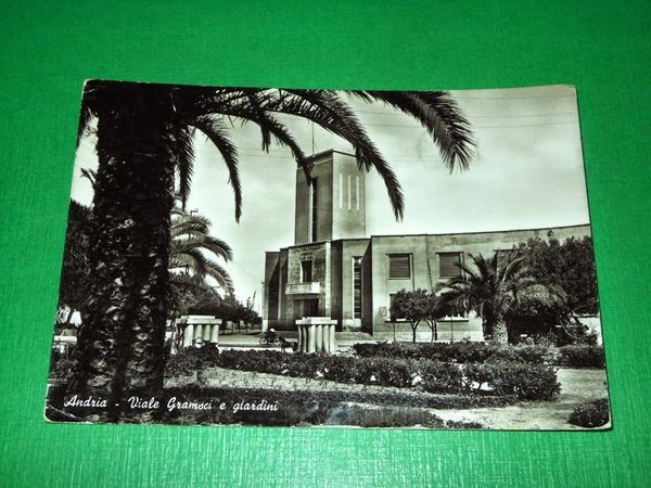 Cartolina Andria - Viale Gramsci e giardini 1960