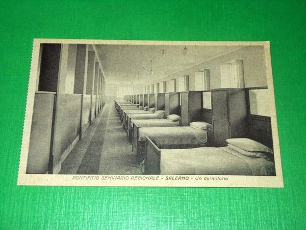 Cartolina Salerno - Pontificio Seminario Regionale - Un dormitorio 1933