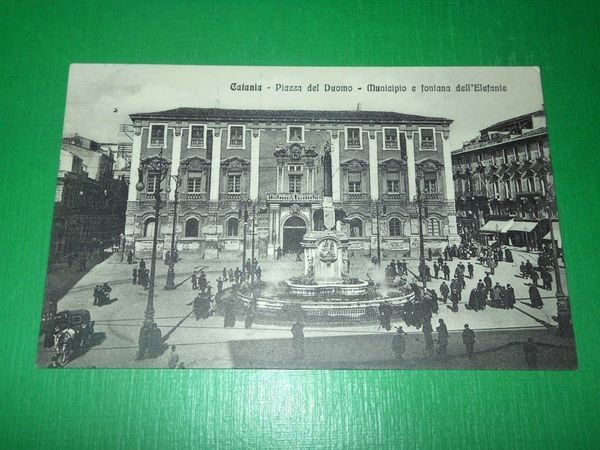 Cartolina Catania - Piazza del Duomo - Municipio e fontana …