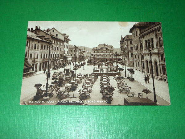 Cartolina Asiago - Piazza Secondo Risorgimento 1951