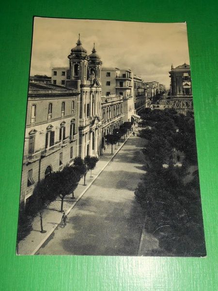 Cartolina Taranto - Corso Umberto e Chiesa di S. Pasquale …