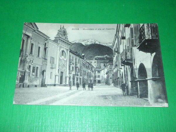 Cartolina Susa - Municipio e via al Castello 1927.