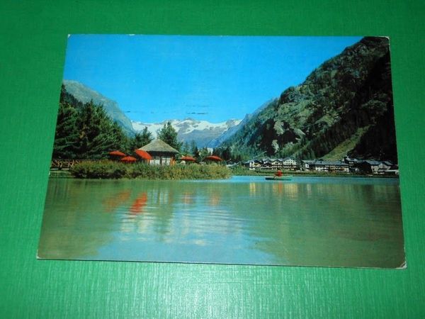Cartolina Gressoney St. Jean - Il Laghetto con sfondo del …