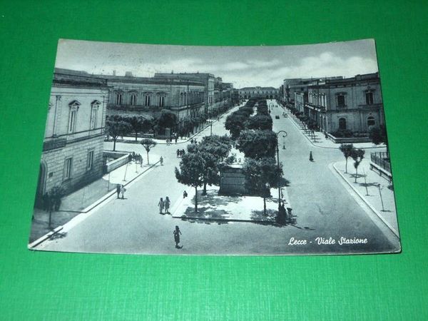 Cartolina Lecce - Viale Stazione 1954 ( n. 1 )