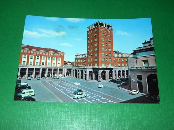 Cartolina Vercelli - Piazza Zumaglini 1961.