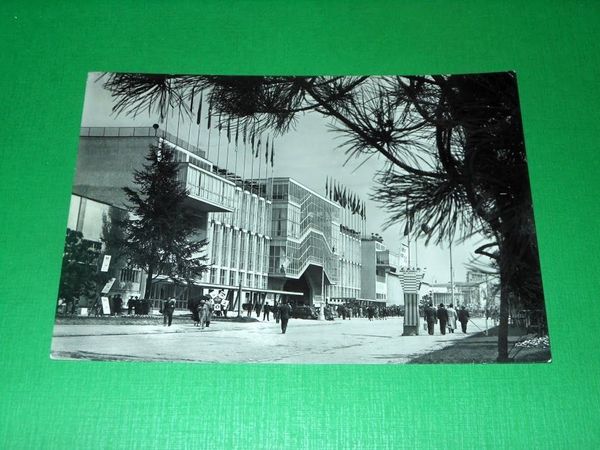 Cartolina Fiera di Milano - Palazzo delle Nazioni 1951.
