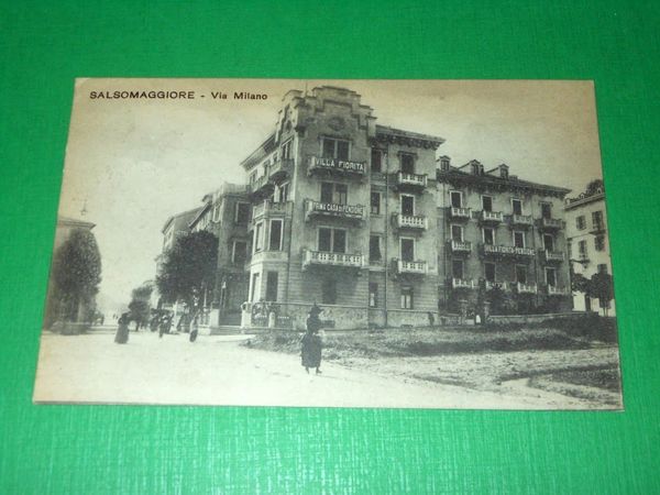 Cartolina Salsomaggiore - Via Milano 1920.