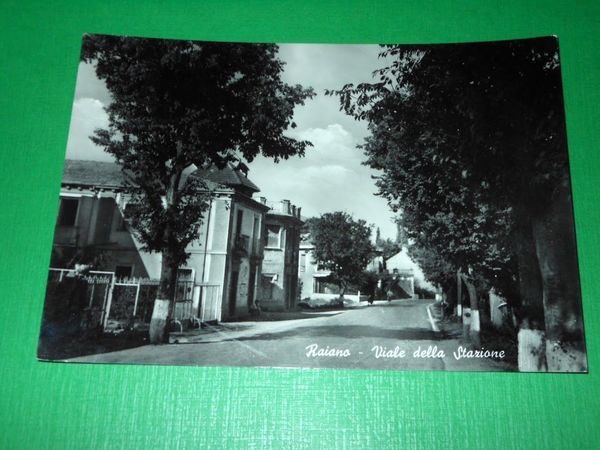 Cartolina Raiano - Viale della Stazione 1957