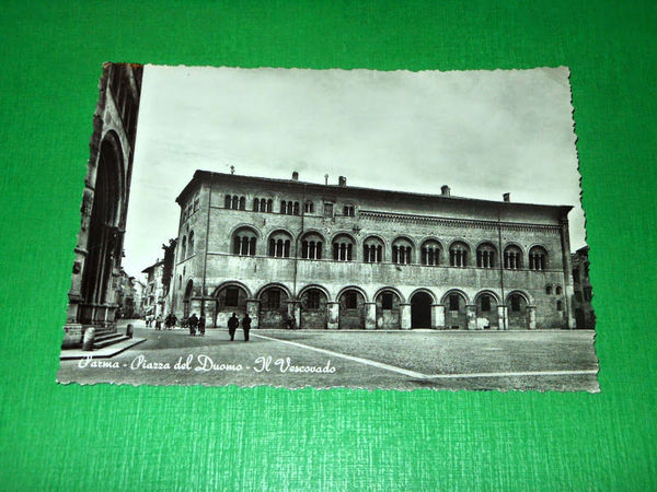 Cartolina Parma - Piazza del Duomo - Il Vescovado 1956