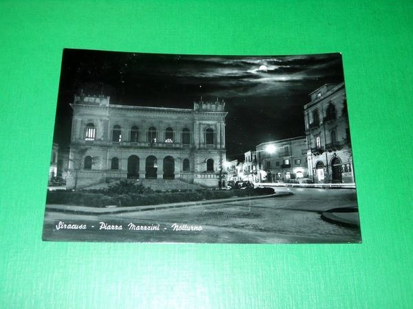 Cartolina Siracusa - Piazza Mazzini - Notturno 1962