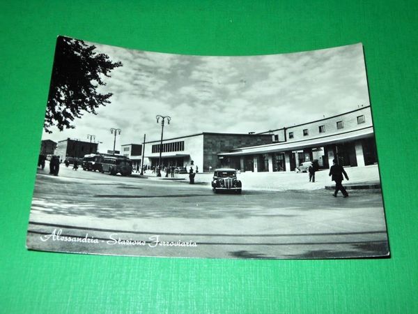 Cartolina Alessandria - Stazione Ferroviaria 1956.