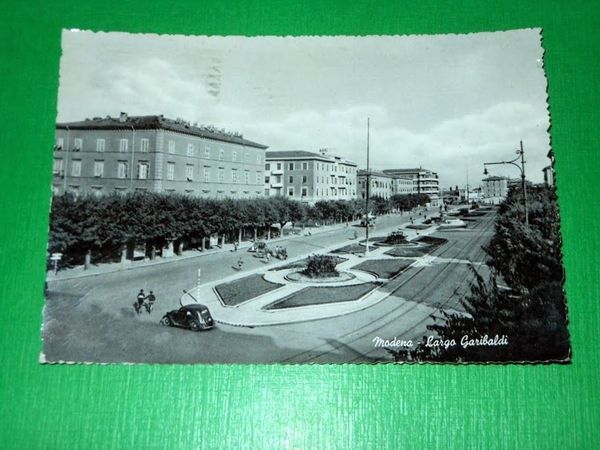 Cartolina Modena - Largo Garibaldi 1954.