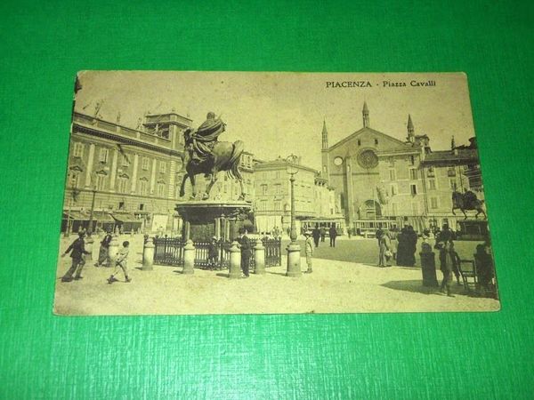 Cartolina Piacenza - Piazza Cavalli 1915 ca.
