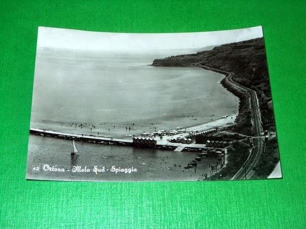 Cartolina Ortona - Molo Sud - Spiaggia 1953.