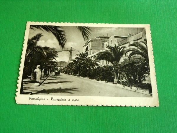 Cartolina Pietra Ligure - Passeggiata a mare 1949.