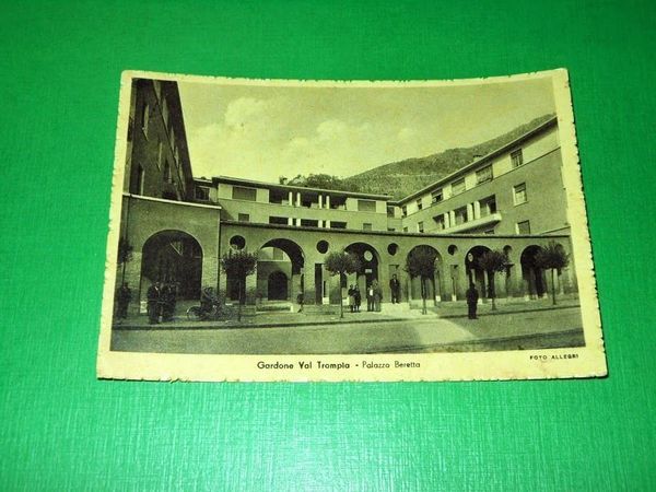 Cartolina Gardone Val Trompia - Palazzo Beretta 1950.