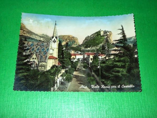 Cartolina Arco - Viale Roma con il Castello 1955.