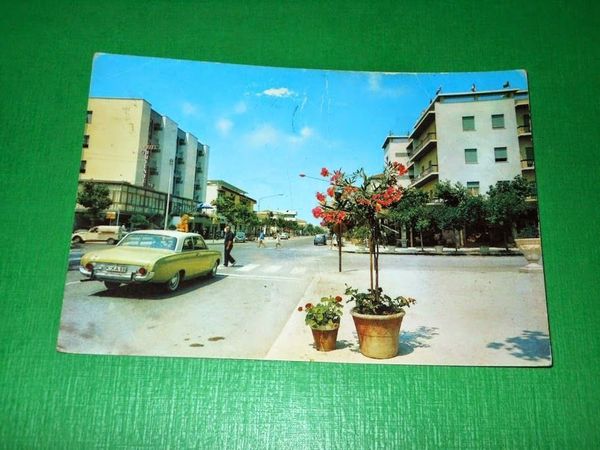 Cartolina Villa Marina di Cesenatico - Viale Carducci 1966.
