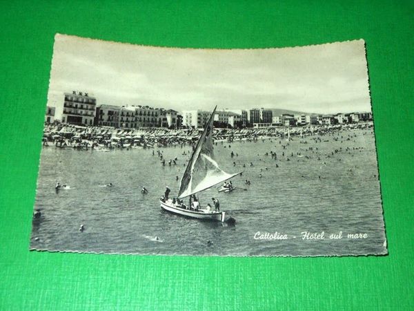 Cartolina Cattolica - Hotel sul mare 1957