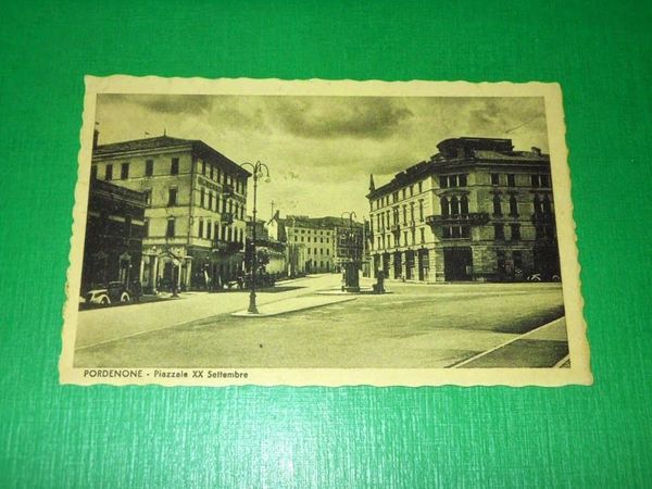 Cartolina Pordenone - Piazza XX Settembre 1941