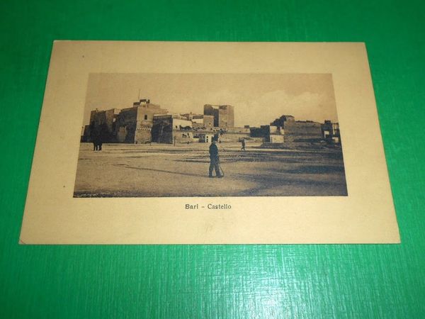 Cartolina Bari - Castello 1910