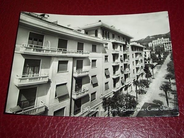 Cartolina Bordighera - Corso Italia 1954